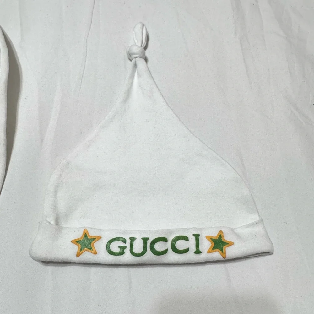 Gucci vintage baby cotton two-piece hat & bib with Gucci logo - Picture 3 of 11
